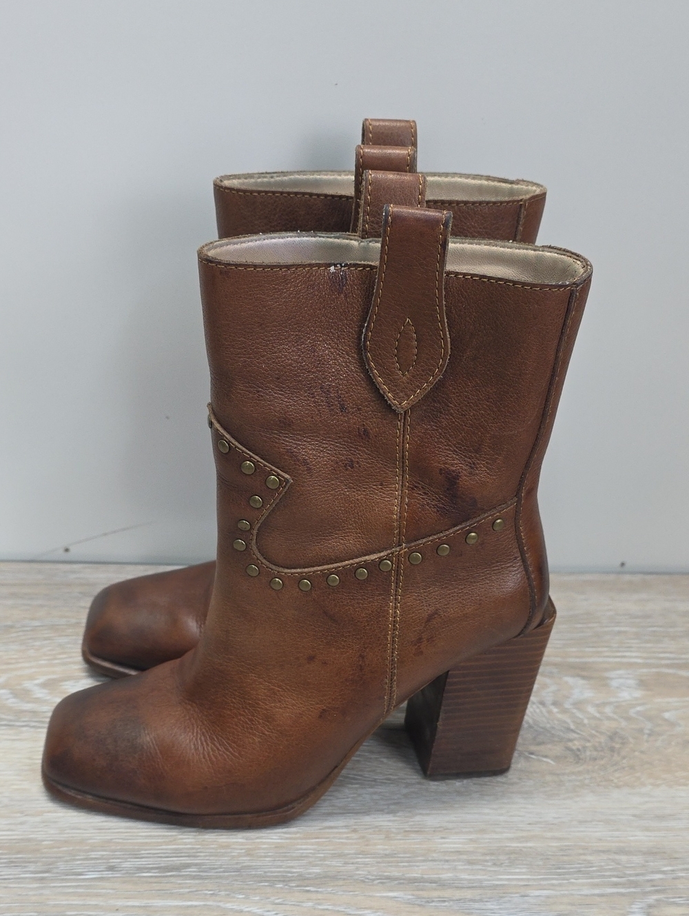 PAIGE Cognac Leather Studded Western Ankle Boots Square Toe Block Heel Sz 6.5
